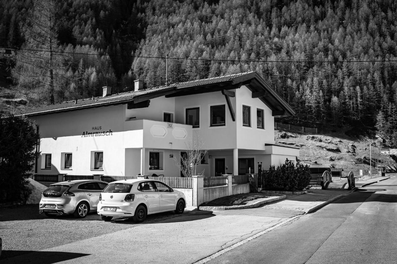 Apartamento Haus Almrausch Sölden Exterior foto